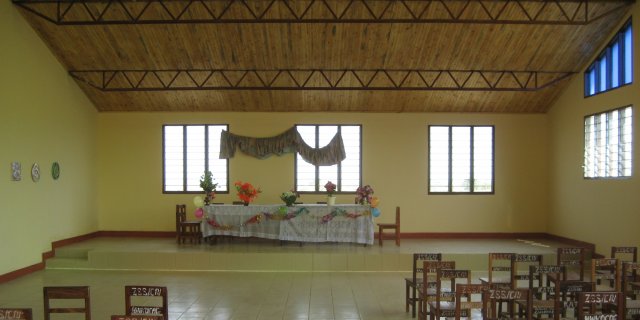 La sala destinata ad accogliere anche le riunioni del villaggio